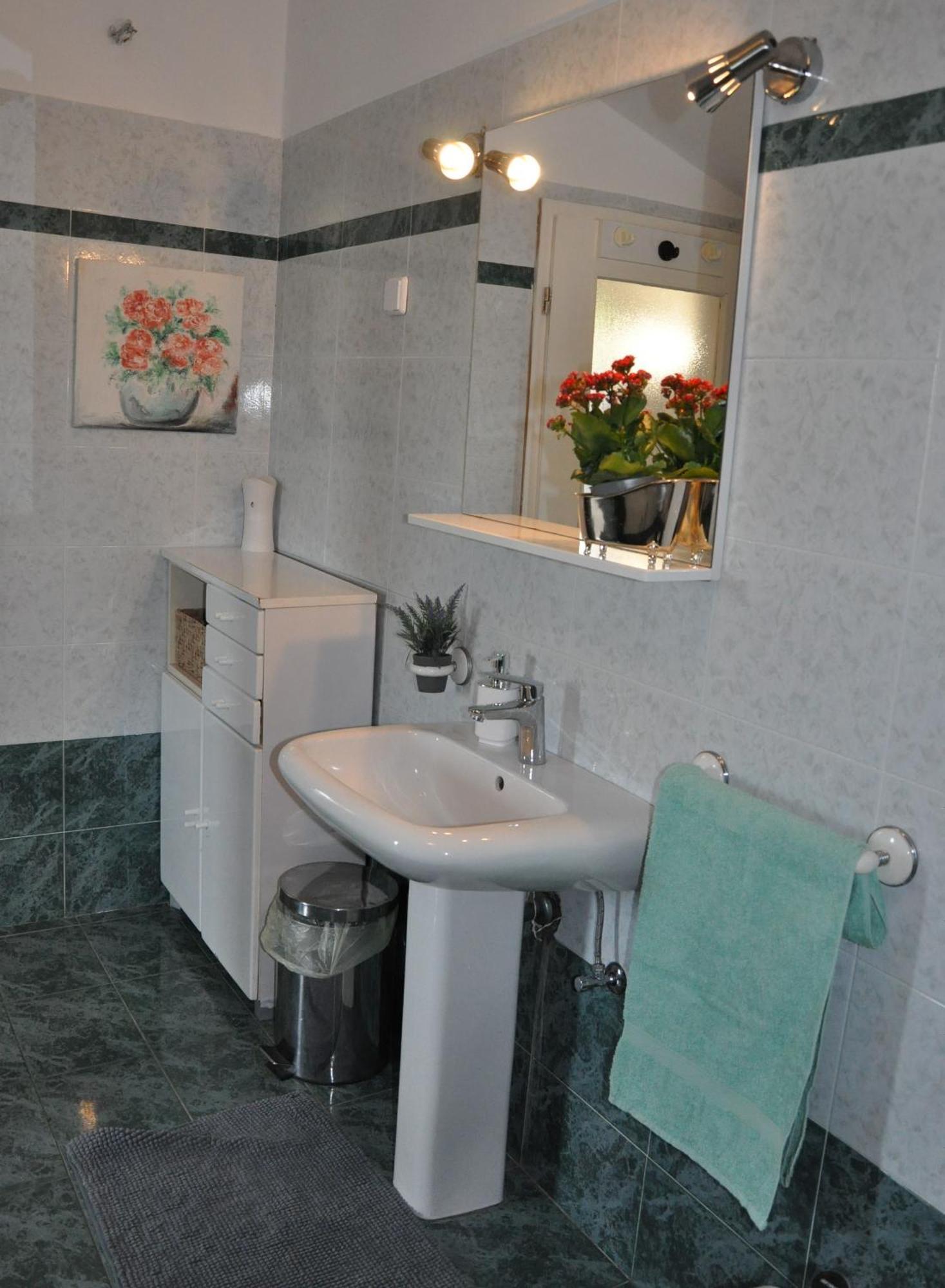 Guest House Most 부젯 외부 사진
