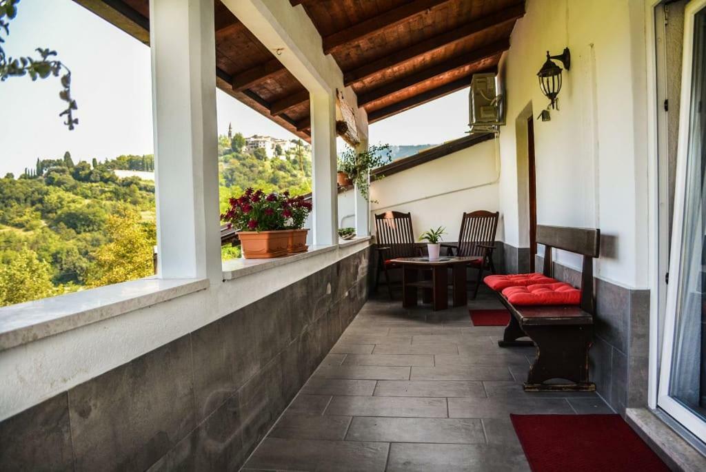 Guest House Most 부젯 외부 사진